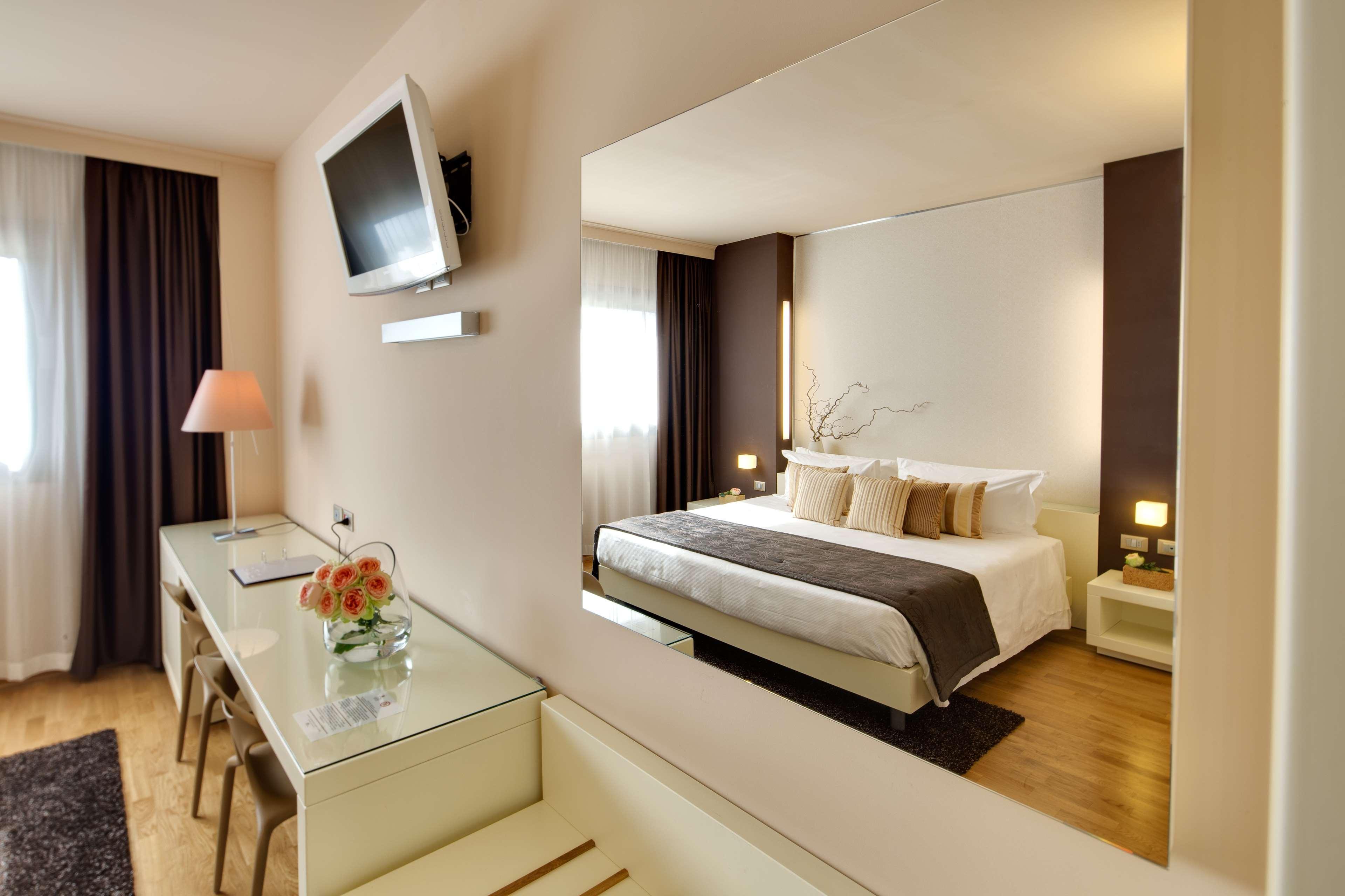 Best Western Plus Leone Di Messapia Hotel & Conference เลชเช ภายนอก รูปภาพ