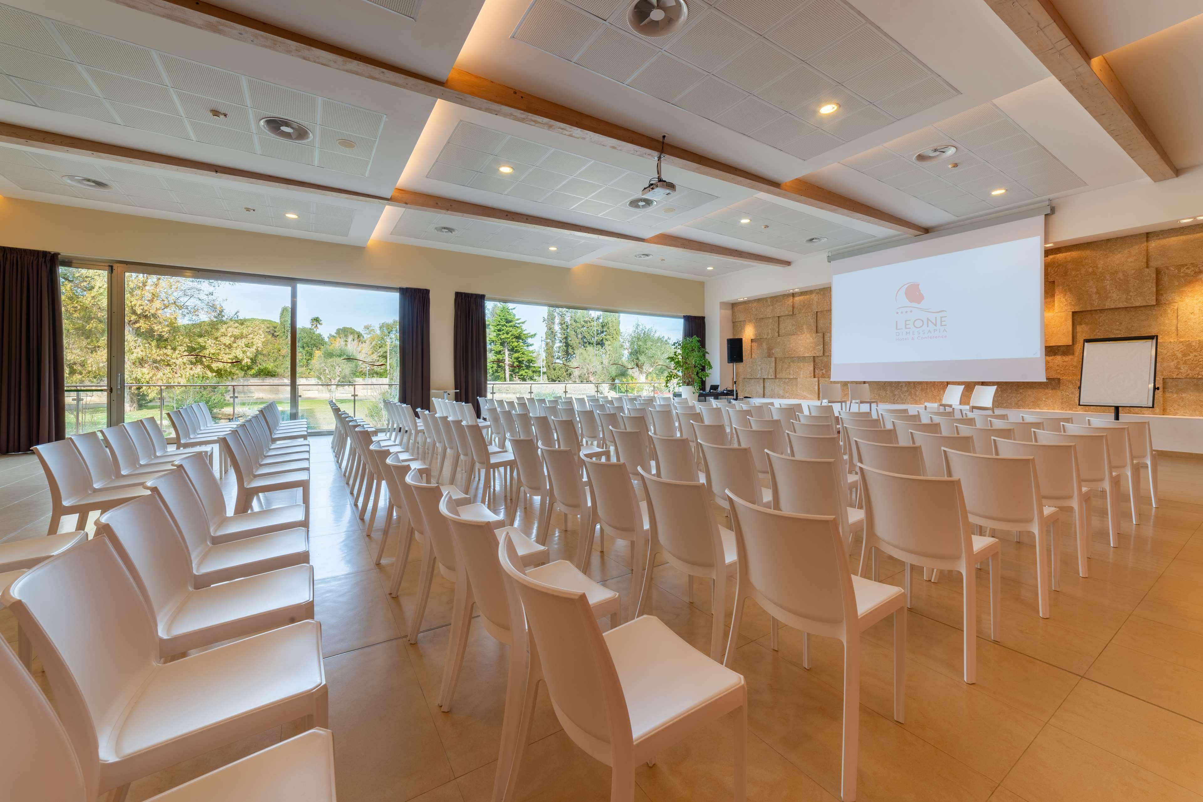 Best Western Plus Leone Di Messapia Hotel & Conference เลชเช ภายนอก รูปภาพ