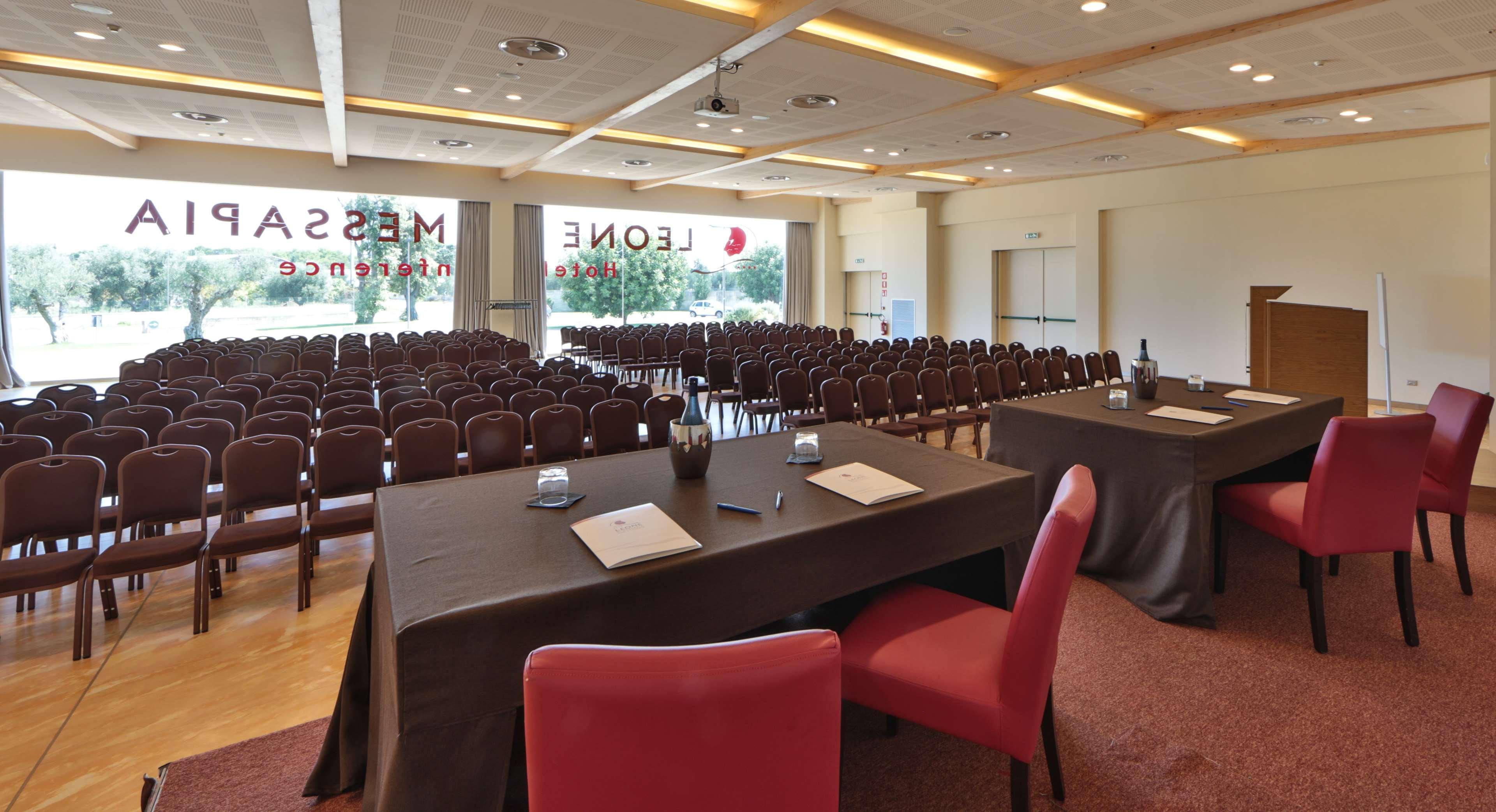 Best Western Plus Leone Di Messapia Hotel & Conference เลชเช ภายนอก รูปภาพ