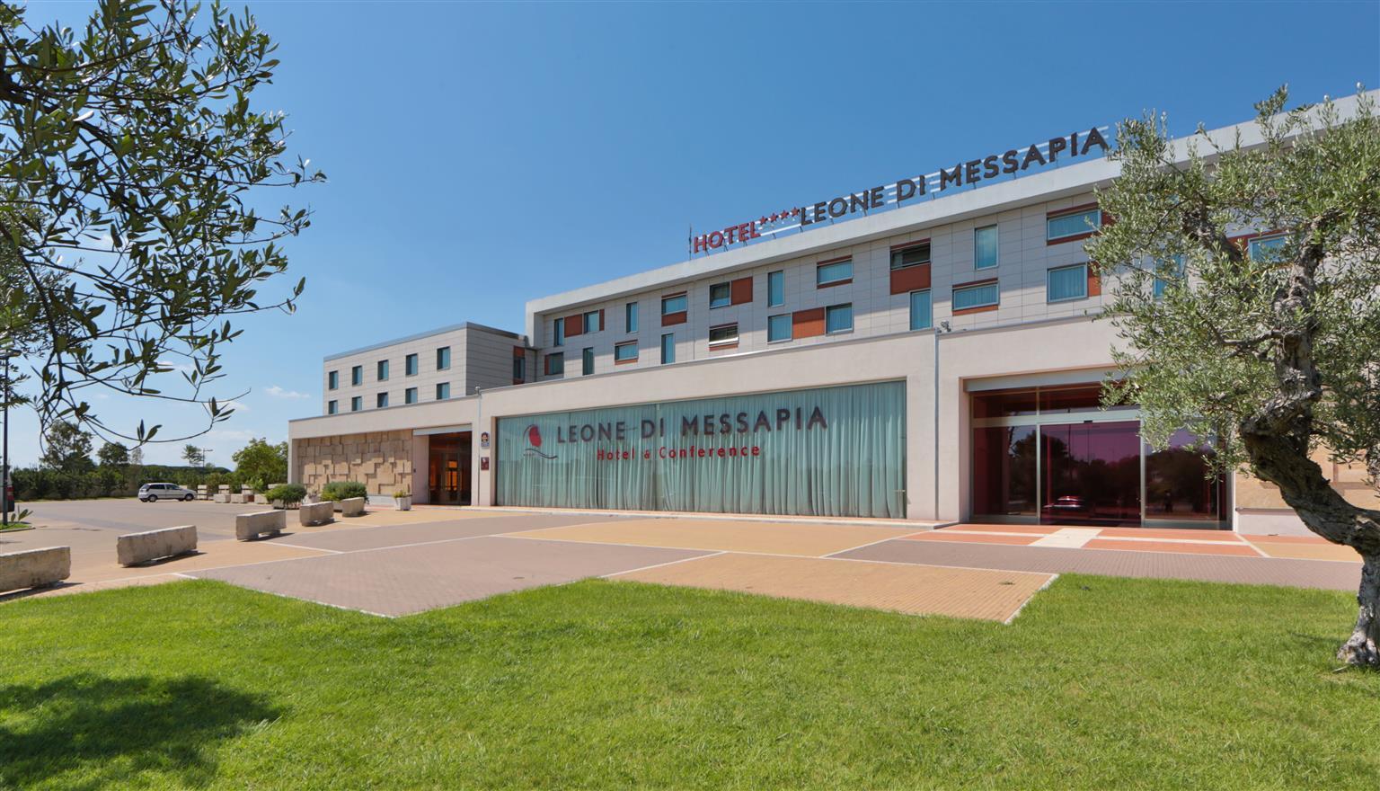 Best Western Plus Leone Di Messapia Hotel & Conference เลชเช ภายนอก รูปภาพ